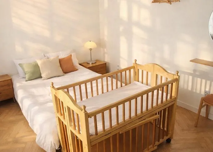 Appartement 홍대 햇살 가득한 집 프라이빗 단독층 35평 방4,욕실2,거실2,최대10인,단체,가족,승강기,주차,짐 보관