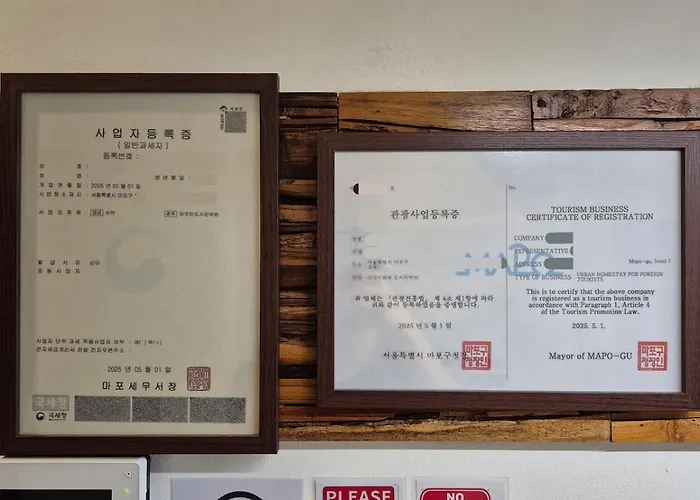 Appartement 홍대 햇살 가득한 집 프라이빗 단독층 35평 방4,욕실2,거실2,최대10인,단체,가족,승강기,주차,짐 보관 Séoul