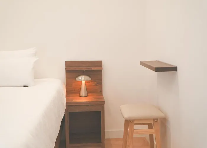 홍대 햇살 가득한 집 프라이빗 단독층 35평 방4,욕실2,거실2,최대10인,단체,가족,승강기,주차,짐 보관 Appartement Séoul